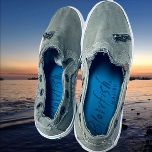Blowfish Malibu size 8.5 Womens Sneakers